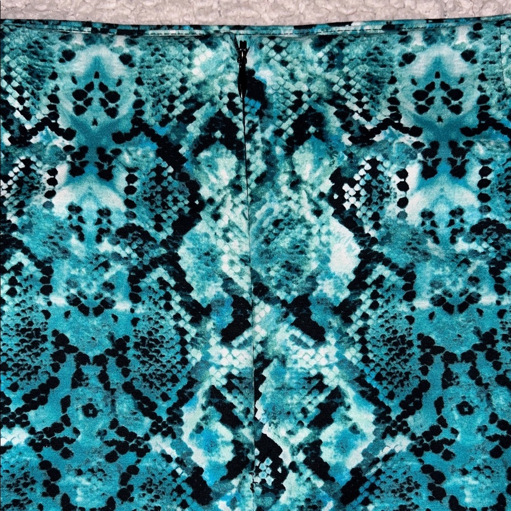 Liz Claiborne Aqua and Black Patterned Pencil Skirt - Picture 5 of 6